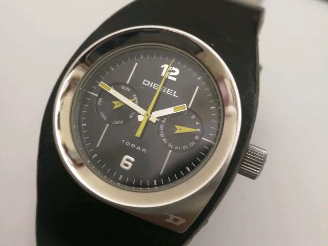 นาฬิกา DIESEL ของแท้ ดีไซน์สวย เข็มเหลือง สองวงเล็ก หน้าปัดดำ
