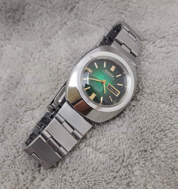 Vintage CITIZEN Japan สำหรับสุภาพสตรี