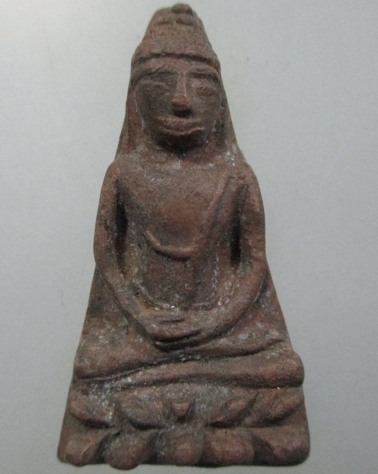 ๒๐ พระพุทธเนื้อดิน