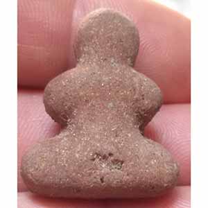 พระปิดตาเนื้อว่านโรยผงตะไบเหล็กน้ำพี้ พระอาจารย์แว่น วัดสะพานสูง จ.นนทบุรี 2 องค์