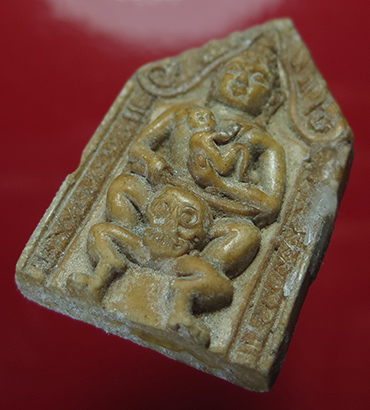 ...เคาะเดียวครับ...ขุนแผนขี่โหงพราย หลวงพ่อกวย วัดโฆสิตาราม เนื้อผงน้ำมัน...สวยๆ ครับ