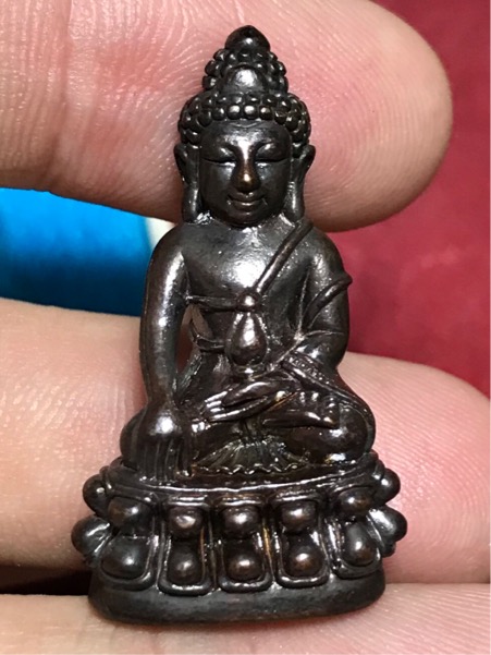 พระกริ่งปวเรศ วัดบวรนิเวศ ๘๐ - ๓๖ ปี 2536 กล่องเดิมครับ