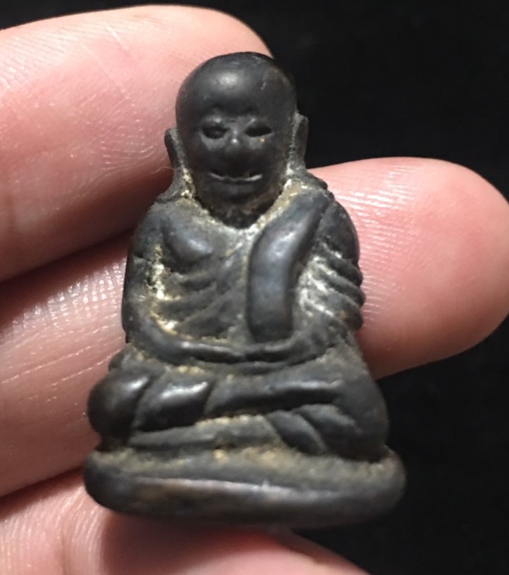 หลวงพ่อเงิน วัดบางคลาน เนื้อนวะ ผิวพระกลับดำคลาสสิค 