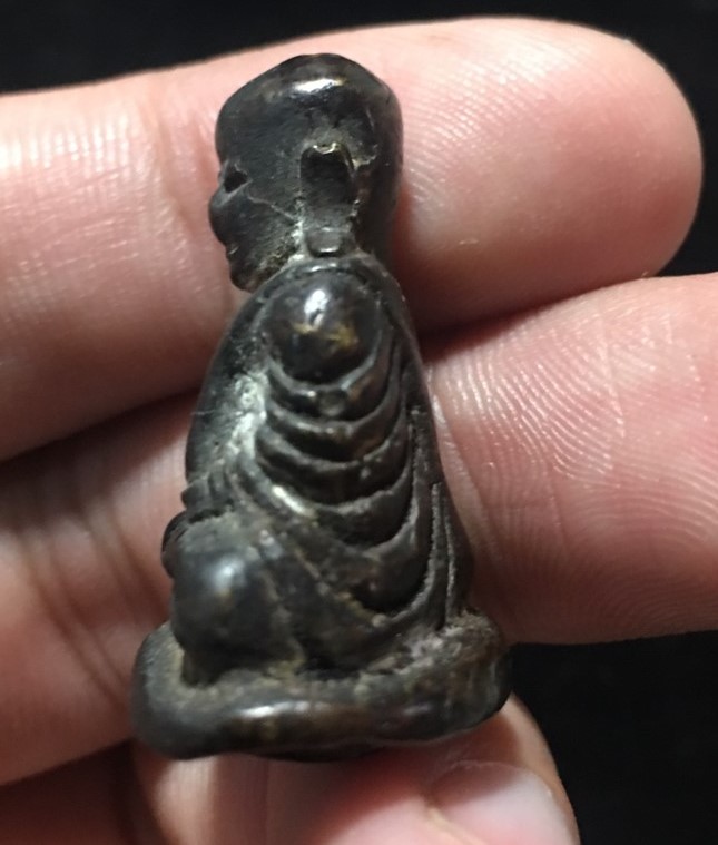 หลวงพ่อเงิน วัดบางคลาน เนื้อนวะ ผิวพระกลับดำคลาสสิค 