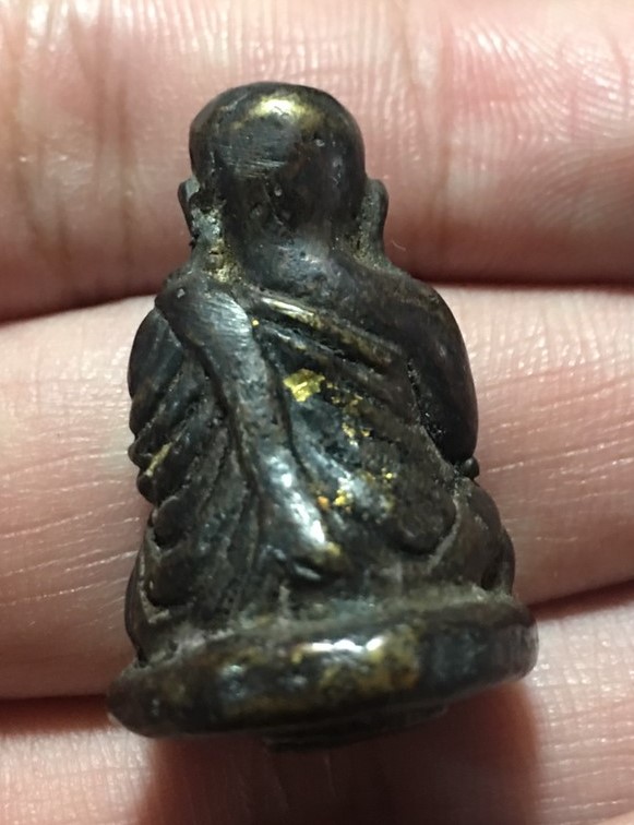 หลวงพ่อเงิน วัดบางคลาน เนื้อนวะ ผิวพระกลับดำคลาสสิค 