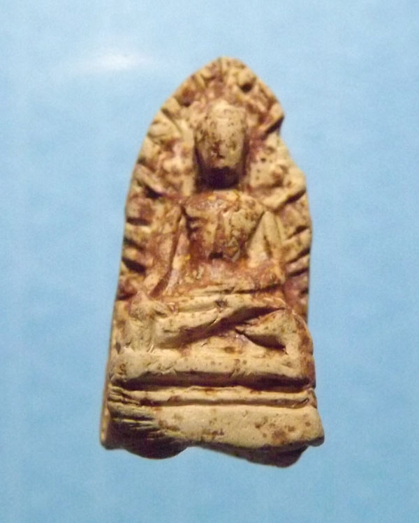 พระรอดกรุหนองตอง(เวียงมะโน)วัดพระเจ้าเหลื้อม อ.หางดง จ.เชียงใหม่