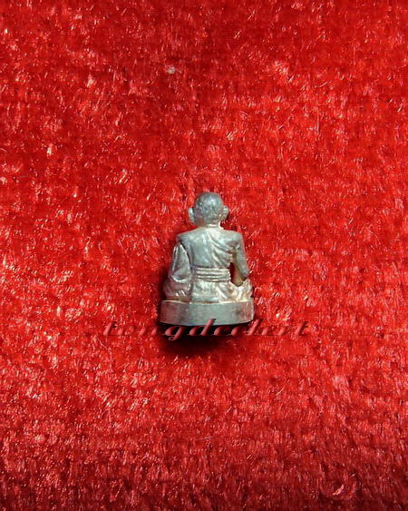 รูปหล่อจิ๋วหลวงพ่อเปิ่น วัดบางพระ จ.นครปฐม เนื้อเงิน ปี 2538 รุ่นอณูทิพย์ สวยมากค่ะ