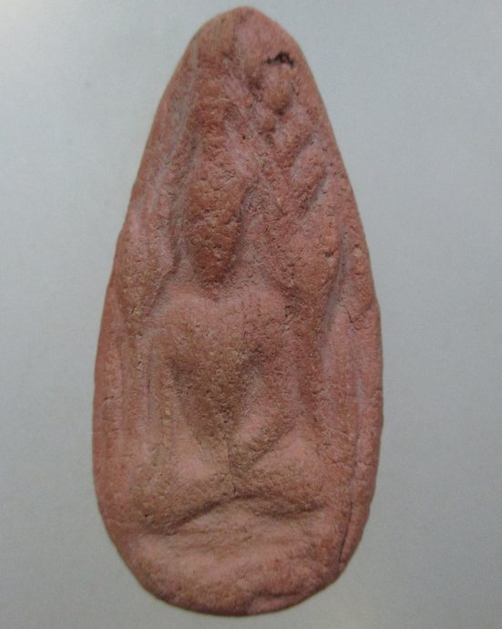๒๐ พระขุนแผนเนื้อดิน