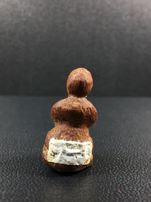 พระปิดตาไม้ช่อฟ้าเก่า หลวงพ่อสมบูรณ์ วัดหงส์รัตนาราม กทม