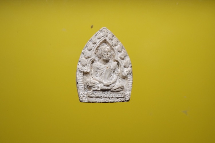 ขุนแผนหลวงพ่อขอมวัดไผ่ล้อม