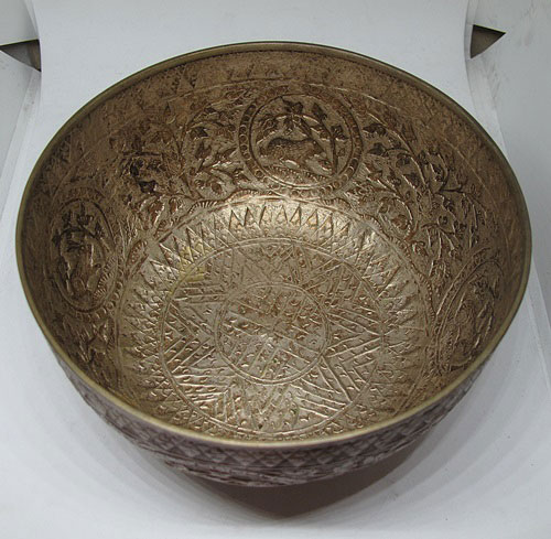 ขันเงินโบราณ 5.8 นิ้ว นน.146.4 กรัม หน้ากว้าง 5.8 นิ้ว