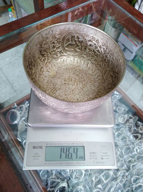ขันเงินโบราณ 5.8 นิ้ว นน.146.4 กรัม หน้ากว้าง 5.8 นิ้ว