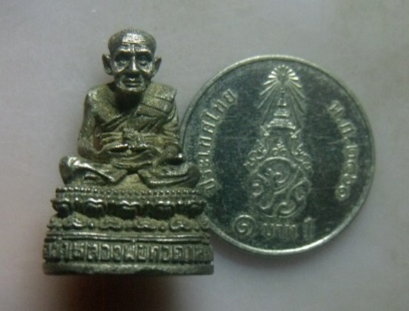 **วัดใจ**รูปหล่อหลวงพ่อทวด เนื้อนวะโลหะ รุ่นสร้างสมาคมศิษย์เก่าอัสสัมชัญศรีราชา ปี ๒๕๓๙**อ.นอง เสก