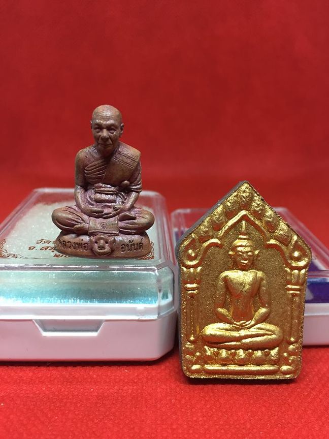 รูปเหมือนลอยองค์ รุ่นแรก เนื้อทองแดง + พระขุนแผน หลวงพ่ออนันต์ วัดบางพลีน้อย สมุทรปราการ