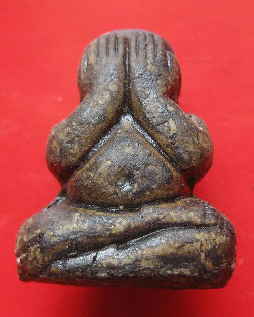 พระปิดตาเนื้อผงคลุกรัก หลวงปู่ทิม วัดพระขาว ที่ระลึกครบรอบ 84 ปี พ.ศ.2540