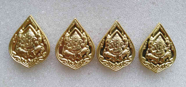 พระพิศคเนศวรรุ่นสมความปราถนาหลวงพ่อรวยวัดตะโก4เหรียฯเคาะเดียวแดงครับ