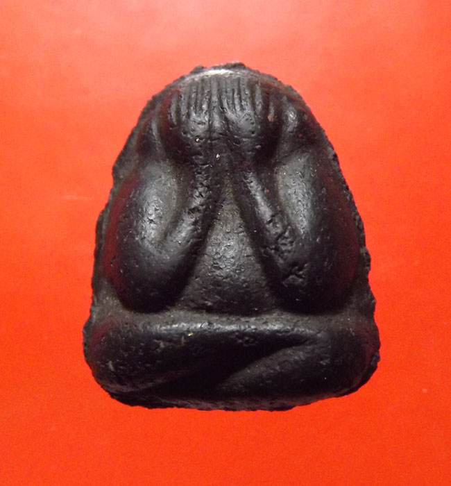 พระปิดตาญาณวิลาศ หลวงพ่อแดง วัดเขาบันไดอิฐ จ.เพชรบุรี ปี2513 เนื้อดำ