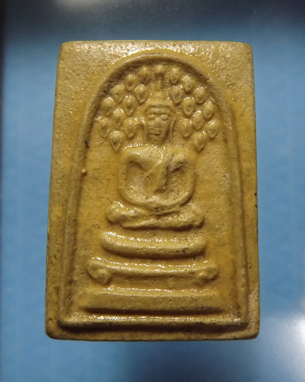 สมเด็จหลวงพ่อกวย พิมพ์ปรกโพธิ์ หลังลายผ้า ปี2512