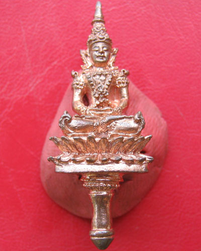 พระยอดธงเนื้อนวโลหะไม่ทราบที่