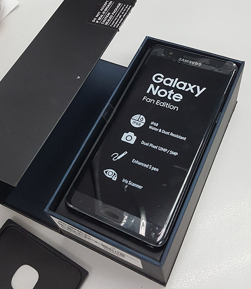 Samsung NOTE FE ของแท้ ขนาด 64 GB สีดำ เครื่องศูนย์ไทย สวยเทพๆ กันน้ำมาตรฐาน IP68 ลุยได้ ไม่กลัว