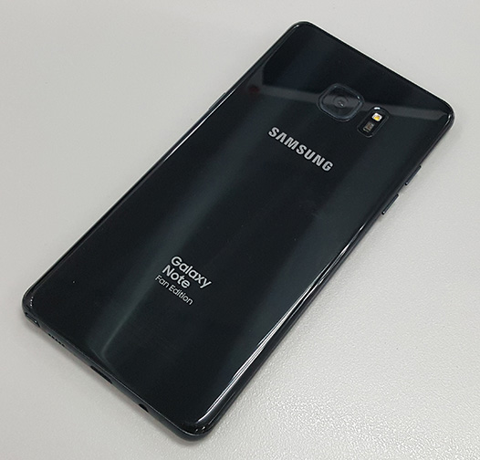 Samsung NOTE FE ของแท้ ขนาด 64 GB สีดำ เครื่องศูนย์ไทย สวยเทพๆ กันน้ำมาตรฐาน IP68 ลุยได้ ไม่กลัว