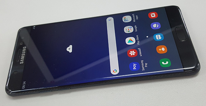 Samsung NOTE FE ของแท้ ขนาด 64 GB สีดำ เครื่องศูนย์ไทย สวยเทพๆ กันน้ำมาตรฐาน IP68 ลุยได้ ไม่กลัว