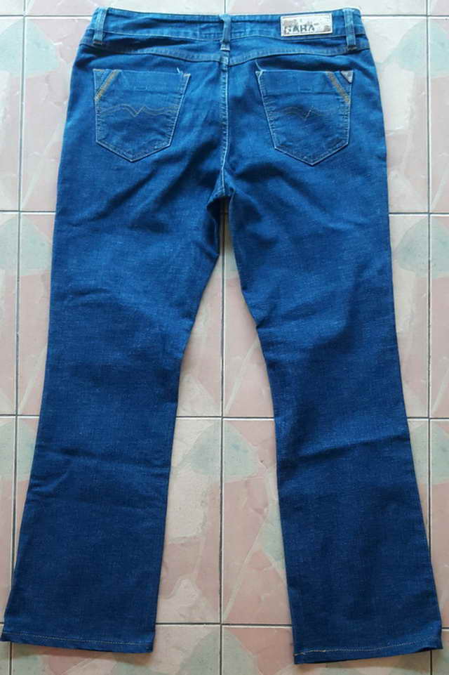 Hara Jean สำหรับสตรี เอว 34 นิ้ว ยาว 37 นิ้ว เป้า 6.5 นิ้ว ปลายขากว้าง 8 นิ้ว