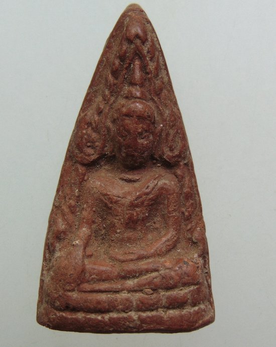 ๒๐ พระพุทธชินราช เนื้อดิน