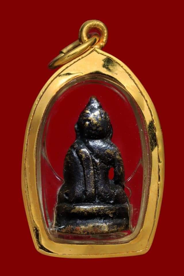 พระชัยวัฒน์ เจ้าคุณเสงี่ยม วัดสุทัศน์ เนื้อทองเหลือง ปี 2506