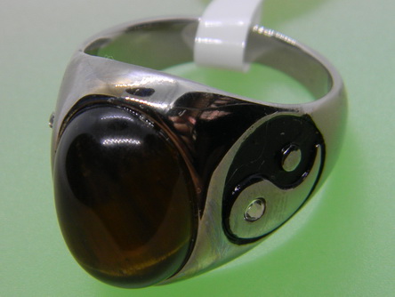 แหวนหยิน หยาง หัวแหวนพลอยตาเสือ(Tiger eye) ตัวเรือนแหวนเป็นสแตนเลสแท้