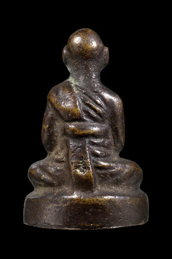 รูปหล่อ สมเด็จโต วัดระฆัง หลวงปู่นาคสร้าง ประมาณปี 2495 ด้านหลังตอกโค๊ต