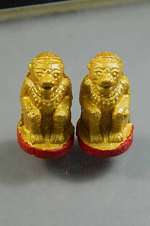 หนุมานชมภูนุช ทาทองฐานแดง เนื้อผงพุทธคุณผสมว่าน 108 หลวงปู่หมุน ฐิตสีโล วัดสุทัศน์ พิธีพุทธาภิเษก 5 