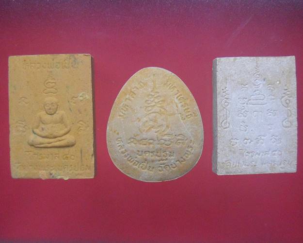 พระผงชุด 3 องค์ อิทธิมหามงคล ไตรมาสปี 2540 หลวงพ่อเปิ่น วัดบางพระ กล่องเดิม สภาพสวยชุดที่2