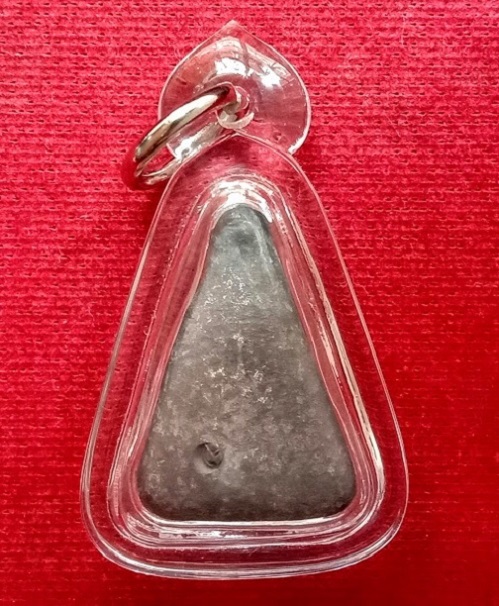 พระนางพญา ชุดไตรภาคี เนื้อชินตะกั่ว หลวงปู่โต๊ะ วัดโคนอน ปี15 หลวงปู่โต๊ะร่วมปลุกเสก..เคาะเดียวแดง..