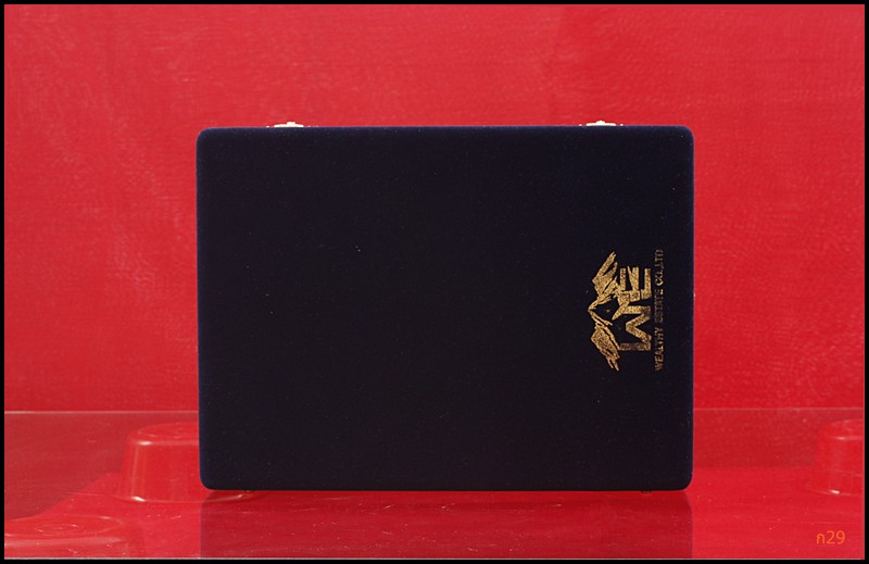 กล่องกำมะหยี่...../1