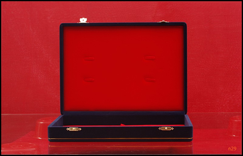 กล่องกำมะหยี่...../1