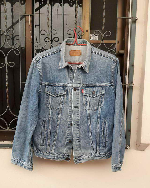 เสื้อ Jacket Levi's Jean รุ่นเก่า Made in USA สภาพเก๋าตามอายุ ไหล่19 นิ้ว อก 22 นิ้ว แขนยาว 25 นิ้ว 