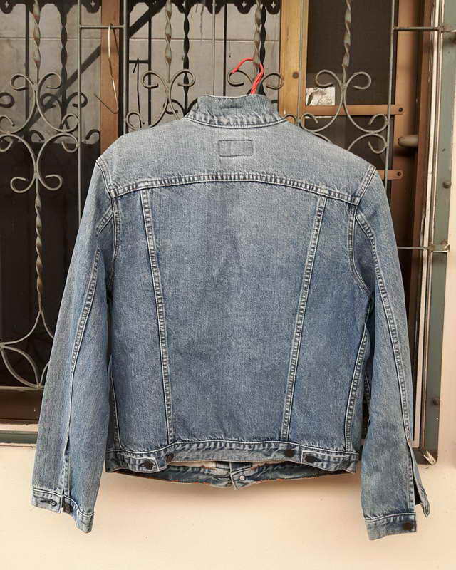 เสื้อ Jacket Levi's Jean รุ่นเก่า Made in USA สภาพเก๋าตามอายุ ไหล่19 นิ้ว อก 22 นิ้ว แขนยาว 25 นิ้ว 