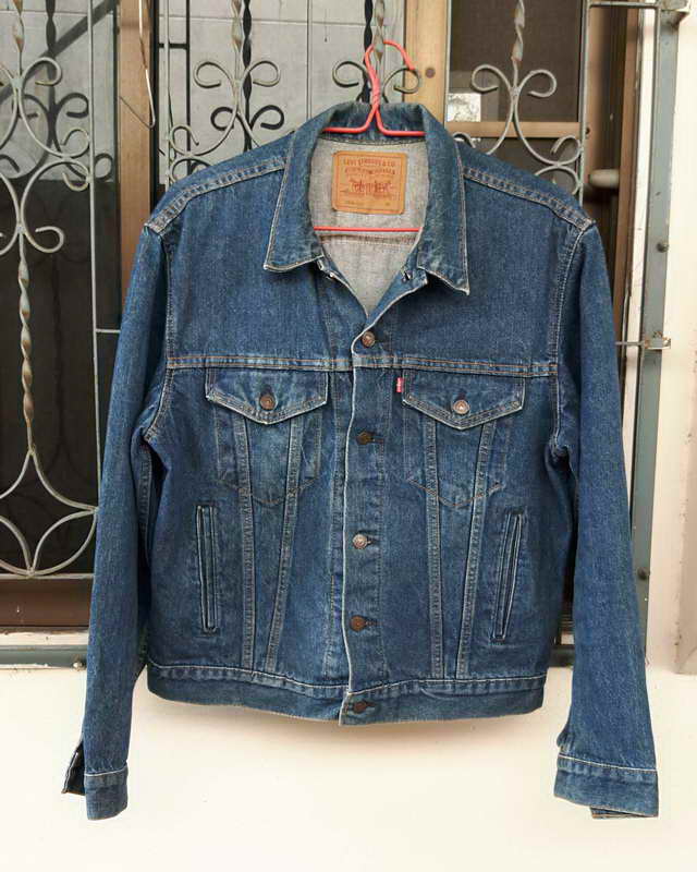 เสื้อ Jacket Levi's Jean Made in USA สภาพดีมากไหล่19 นิ้ว อก 23 นิ้ว แขนยาว 26 นิ้ว เสื้อยาว 25 นิ้ว