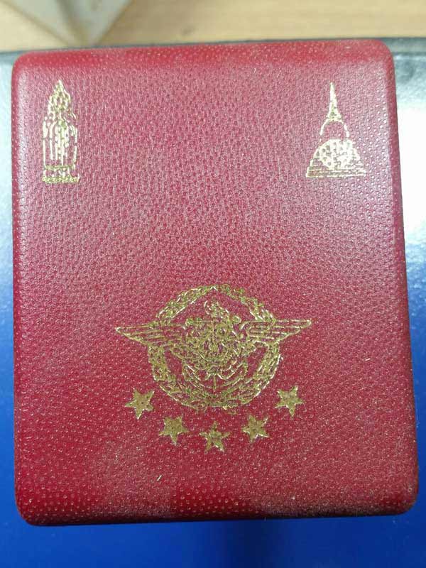 พระยอดธงรัตนโกสินทร์ เนื้อสัมฤทธิ์สนิมหยก พิธี เสาร์ 3,10 ,มิ.ย.49 วัดอินทรวิหารบางขุนพรหม กทม พิธีเ