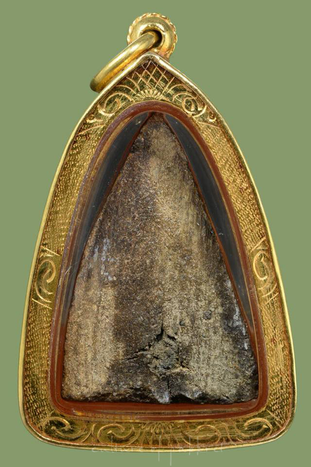 พระกรุวัดตะไกร พิมพ์หน้าฤาษี เลี่ยมทอง (2112)