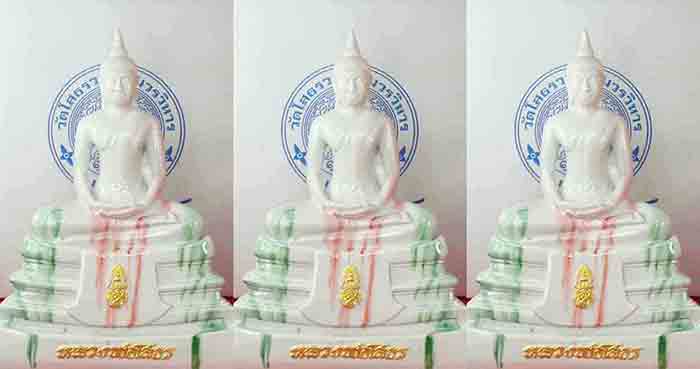 ***ยกชุด 3 องค์***พระบูชา พระพุทธโสธร เนื้อเรซิ่นลายหินอ่อน ใต้ฐานปั๊มยันต์พร้อมกล่องตราวัดบรรจุเดิม
