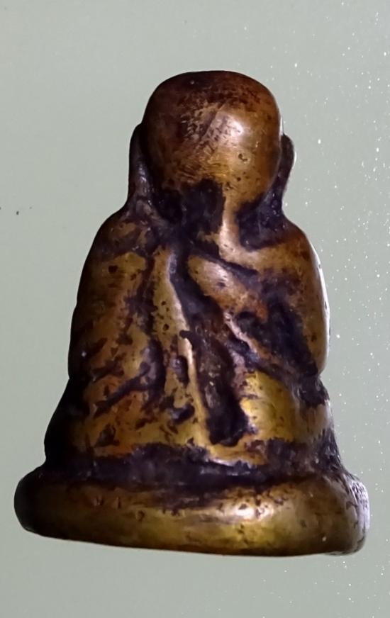 หลวงพ่อเงิน วัดท้ายน้ำ อาจารย์ฟุ้ง (มีรอยตะไบและฐานองค์พระหนาเอียง)