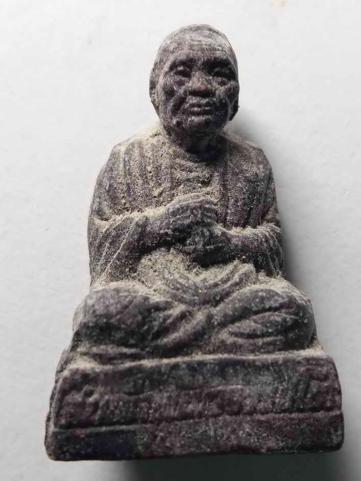40 บาท รูปหล่อลอยองค์เนื้อผง ผสมว่าน สมเด็จพุฒาจารย์โต พรหมรังษี