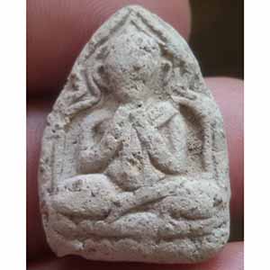 พระปิดตา หลังยันต์ ไม่ทราบที่ครับ