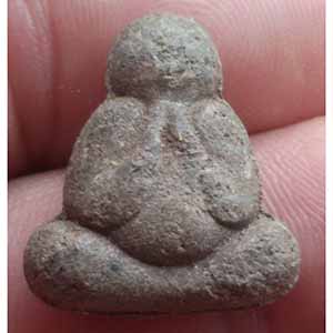 พระปิดตา เนื้อชานหมาก หลังยันต์ ไม่ทราบที่ครับ