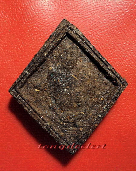 พระผงว่านพิมพ์ข้าวหลามตัด หลวงปู่คำพันธ์ วัดธาตุมหาชัย จ.นครพนม สวยมากค่ะ