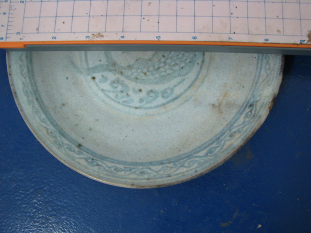 จานโบราณยุคสวรรตโลก ขนาด 8.5 นิ้ว สภาพสมบูรญ์ รูปปลา