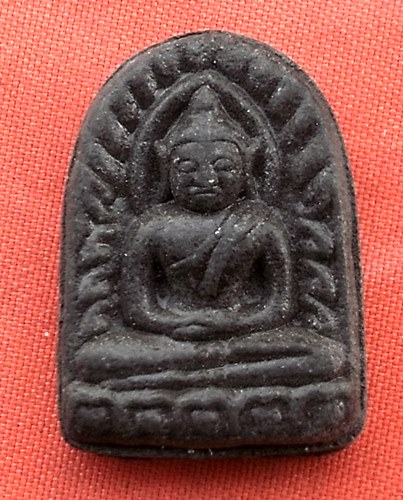 เริ่ม 10 บาท กับ พระเนื้อผง เหล็กน้ำพี้ .Q430