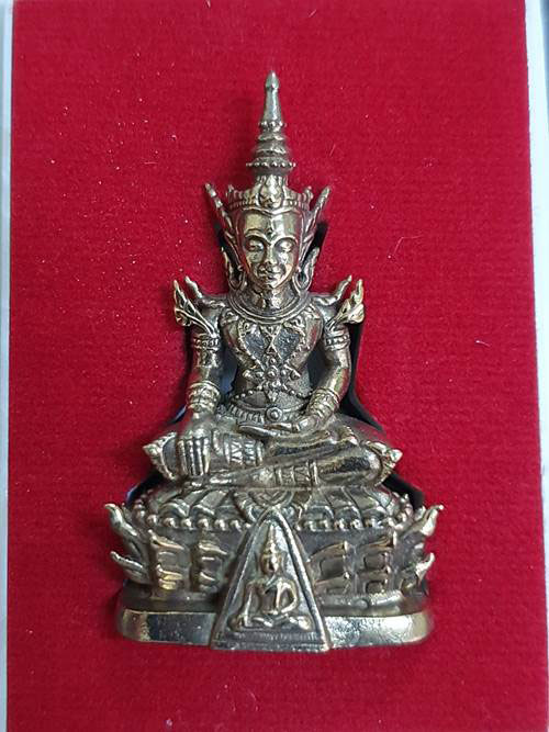 พระกริ่งนางพญาทรงเครื่อง พิมพ์ใหญ่ เนื้อพิ้งโกลด์นอก รุ่นเศรษฐีนางพญา ปี 2555 วัดนางพญา จ.พิษณุโลก